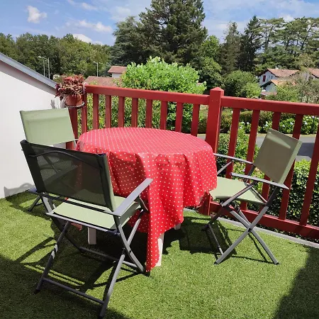 Location De Charme T3 Au 2e Etage Et Dernier Etage アパート *