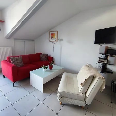 アパート Location De Charme T3 Au 2e Etage Et Dernier Etage *